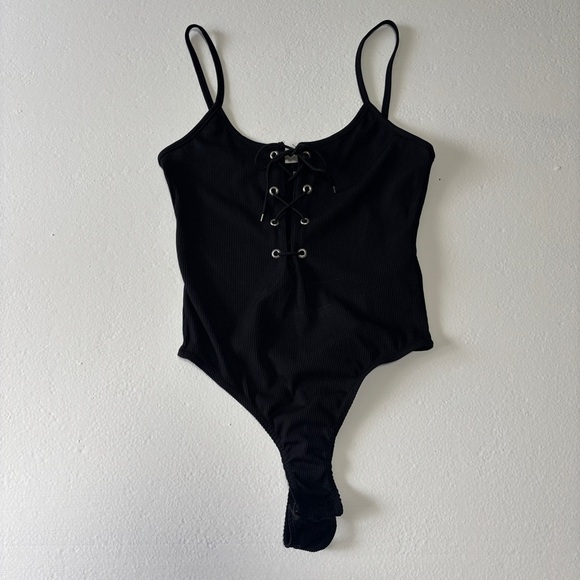 Pretty Little Thing Front Lace Up Black Thing Bodysuit - Picture 1 of 6